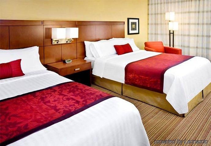 Courtyard By Marriott Pittsburgh Airport Hotel Coraopolis Ruang foto