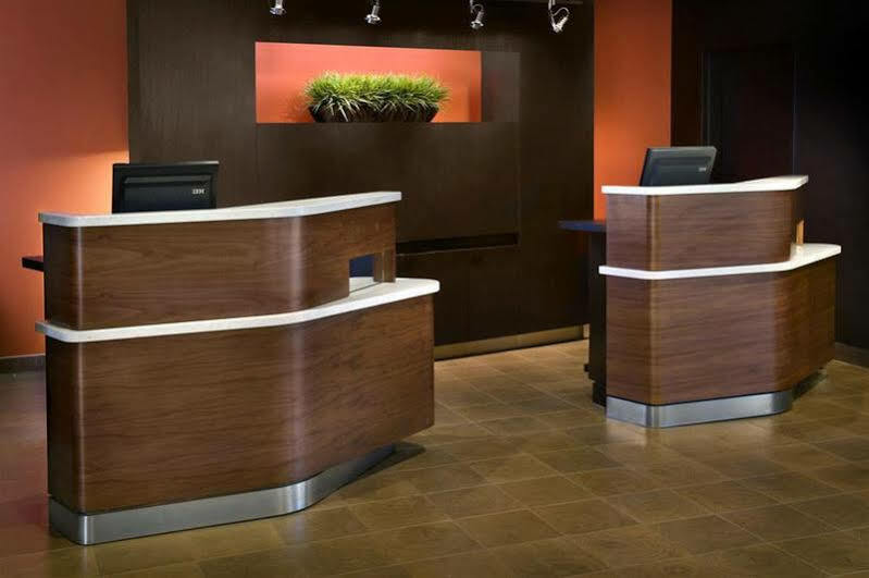 Courtyard By Marriott Pittsburgh Airport Hotel Coraopolis Bagian luar foto